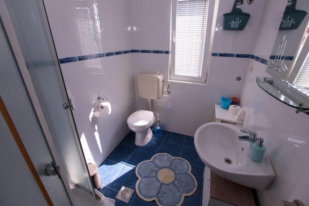 Apartments Luka Rogoznica  Ngoại thất bức ảnh