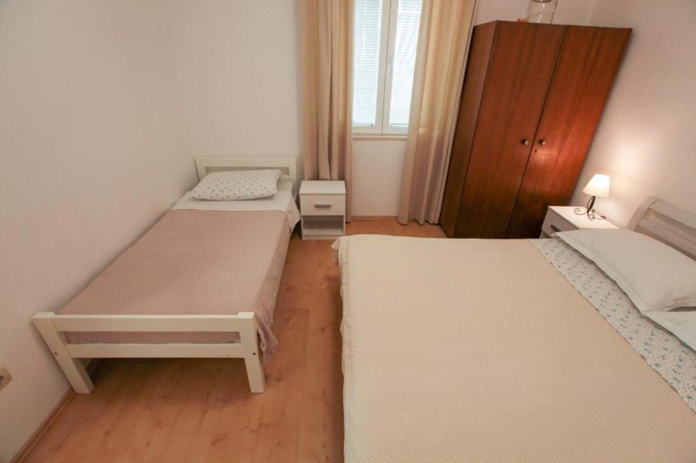 Apartments Luka Rogoznica  Ngoại thất bức ảnh