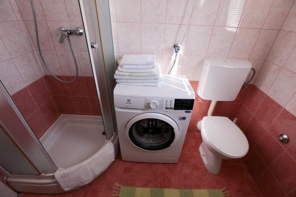 Apartments Luka Rogoznica  Ngoại thất bức ảnh