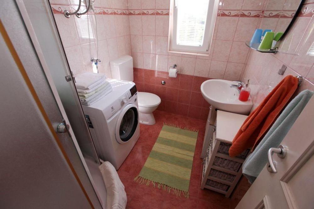 Apartments Luka Rogoznica  Ngoại thất bức ảnh